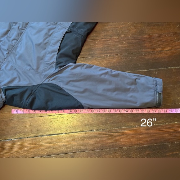 PRE-OWNED (BUT LIKE NEW) WOMENS LL BEAN SNOW JACKET GREY/BLACK LARGE - XL PETITE - Picture 13 of 15